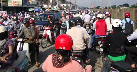 Tai nạn giao thông nghiêm trọng tăng cao, một phần do ý thức kém